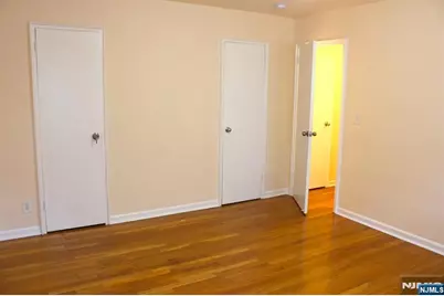 2320 Linwood Avenue 1F #1F, Fort Lee, NJ 07024 - Photo 10