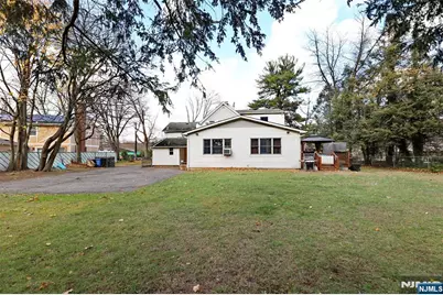 300 Spring Valley Road, Paramus, NJ 07652 - Photo 46