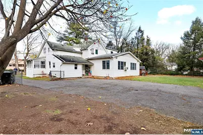 300 Spring Valley Road, Paramus, NJ 07652 - Photo 44