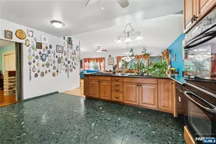 300 Spring Valley Rd, Paramus, NJ 07652 - Photo 12