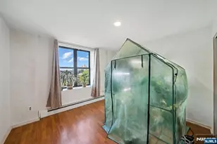 50 Glenwood Ave 702, Jersey City, NJ 07306 - Photo 6