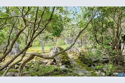 17 Hillside Avenue, Upper Saddle River, NJ 07458 - Photo 40