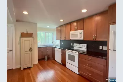 17 Hillside Avenue, Upper Saddle River, NJ 07458 - Photo 32