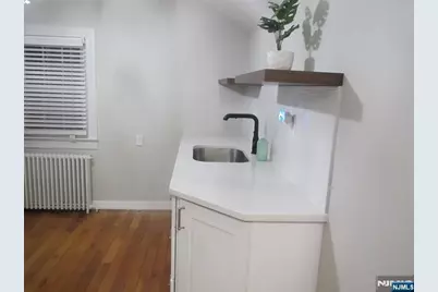 80 Carlton Avenue 2nd Fl #2nd fl, East Rutherford, NJ 07073 - Photo 8