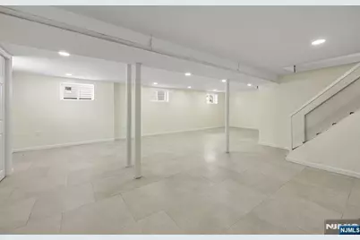 160 3rd Avenue, Hawthorne, NJ 07506 - Photo 28