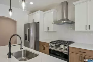 160 3rd Ave, Hawthorne, NJ 07506 - Photo 14