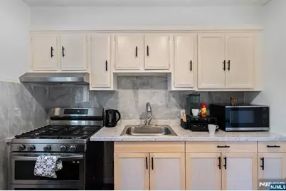 403 B Essex A #A, Hackensack, NJ 07601 - Photo 6