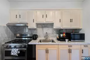 403 B Essex A, Hackensack, NJ 07601 - Photo 6