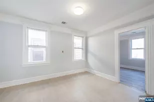 51 Maple St, Garfield, NJ 07026 - Photo 2