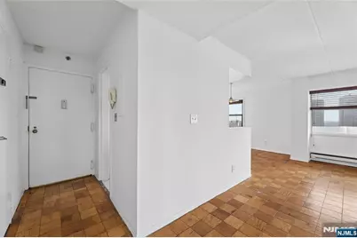 1600 Center Avenue 12F #12F, Fort Lee, NJ 07024 - Photo 2