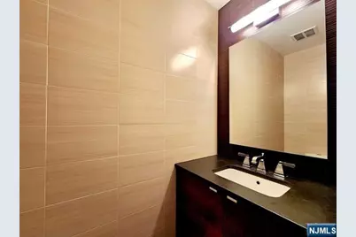 107 Roosevelt Place, Palisades Park, NJ 07650 - Photo 6