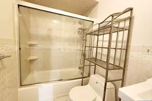 107 Roosevelt Pl, Palisades Park, NJ 07650 - Photo 10