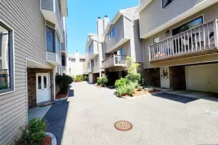 107 Roosevelt Pl, Palisades Park, NJ 07650 - Photo 20