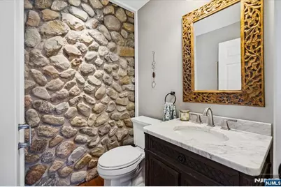 138 Chestnut Ridge Road, Saddle River, NJ 07458 - Photo 4