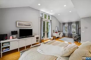 138 Chestnut Ridge Rd, Saddle River, NJ 07458 - Photo 12