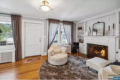 138 Chestnut Ridge Road, Saddle River, NJ 07458 - Photo 2