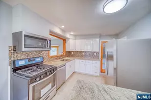 23 Smith Ct, Closter, NJ 07624 - Photo 12