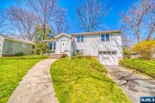 23 Smith Ct, Closter, NJ 07624 - Photo 4