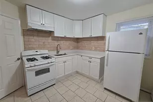 261 Twisby Pl, Englewood, NJ 07631 - Photo 2