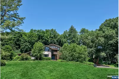 681 Closter Dock Road, Closter, NJ 07624 - Photo 40