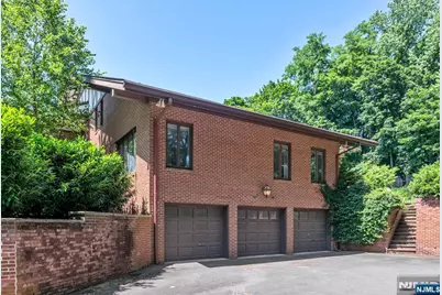 681 Closter Dock Road, Closter, NJ 07624 - Photo 34