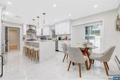 15 Kings Court, Woodcliff Lake, NJ 07677 - Photo 14