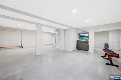 15 Kings Court, Woodcliff Lake, NJ 07677 - Photo 32