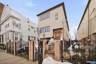 597 5th St, Newark, NJ 07107 - Photo 44