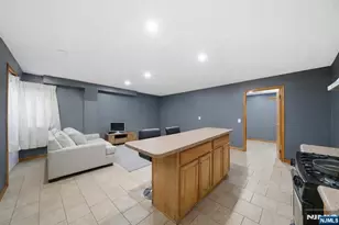 597 5th St, Newark, NJ 07107 - Photo 38