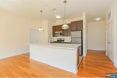 4 Main Street F213 #F213, Edgewater, NJ 07020 - Photo 2