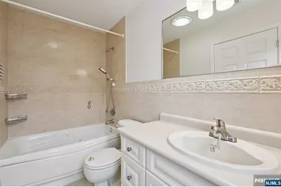 1561 Anderson Avenue, Fort Lee, NJ 07024 - Photo 28