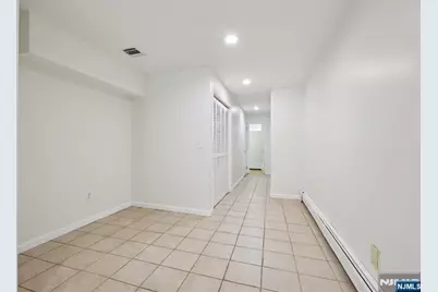 1561 Anderson Avenue, Fort Lee, NJ 07024 - Photo 34