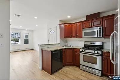 1561 Anderson Avenue, Fort Lee, NJ 07024 - Photo 14