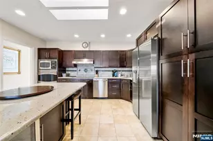 300 Gorge Road 57, Cliffside Park, NJ 07010 - Photo 12