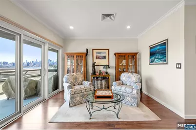 300 Gorge Road 57 #57, Cliffside Park, NJ 07010 - Photo 16