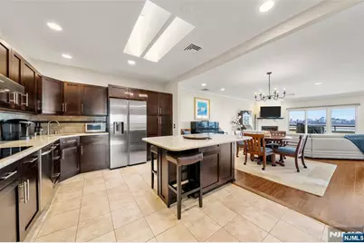 300 Gorge Road 57 #57, Cliffside Park, NJ 07010 - Photo 10