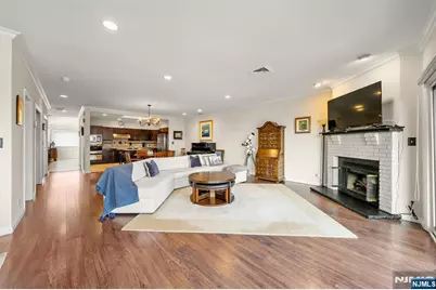 300 Gorge Road 57 #57, Cliffside Park, NJ 07010 - Photo 8