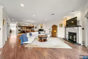 300 Gorge Road 57, Cliffside Park, NJ 07010 - Photo 8