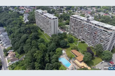 1 Horizon G2 #G2, Fort Lee, NJ 07024 - Photo 2