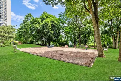 1 Horizon G2 #G2, Fort Lee, NJ 07024 - Photo 22