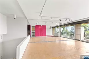 1 Horizon G2, Fort Lee, NJ 07024 - Photo 4