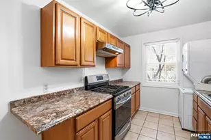 63 W Hudson B5, Englewood, NJ 07631 - Photo 2