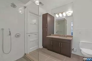 9 Somerset Ln 106, Edgewater, NJ 07020 - Photo 18