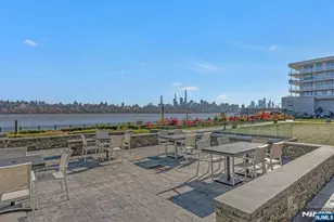 9 Somerset Ln 106, Edgewater, NJ 07020 - Photo 24