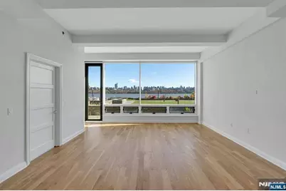 9 Somerset Lane 106 #106, Edgewater, NJ 07020 - Photo 2