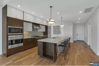 9 Somerset Lane 106 #106, Edgewater, NJ 07020 - Photo 8