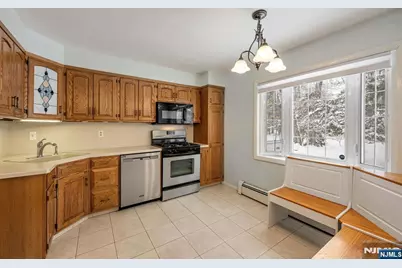 78 Woodmont Drive, Woodcliff Lake, NJ 07677 - Photo 14