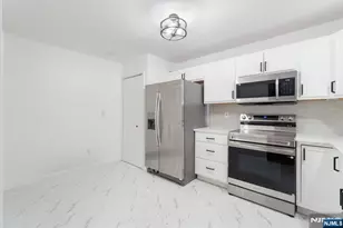 557 Ridge Ln 4220, Fort Lee, NJ 07024 - Photo 8