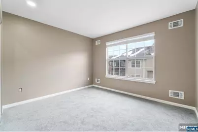 557 Ridge Lane 4220 #4220, Fort Lee, NJ 07024 - Photo 16