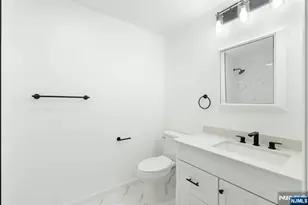 557 Ridge Ln 4220, Fort Lee, NJ 07024 - Photo 14